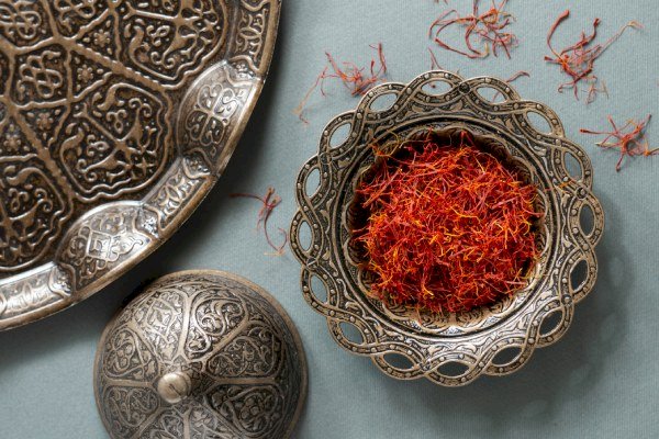 روش اصولی نگهداری و کاشت پیاز زعفران | نکات طلایی از غیاثی شاپ